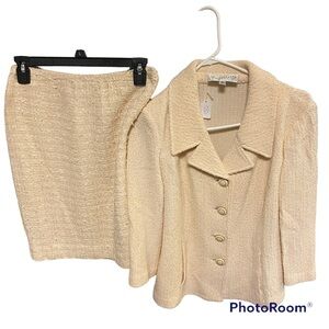 St. John | Collection Boucle Jacket And Skirt Cream Size 4/6